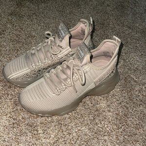 Steve Madden - Never Worn (just tried on) Size 8.5